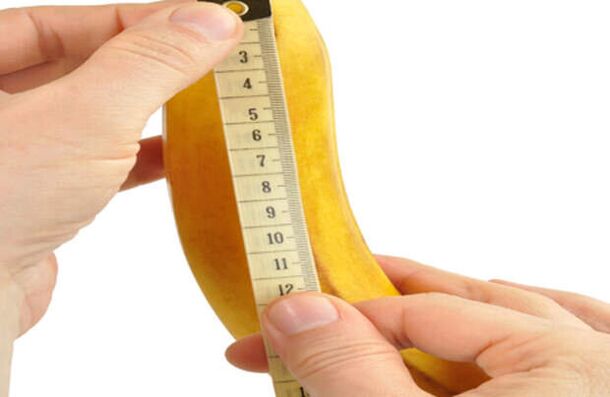 measuring a penis before enlarging it using the example of a banana