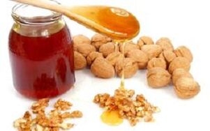Honey with walnuts - a popular penis enlargement remedy